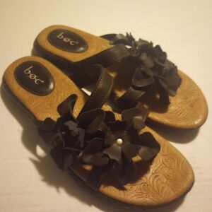 Born leather sandals with leather flower accent